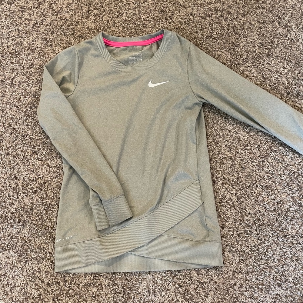 Girls gray 6x Nike sweatshirt